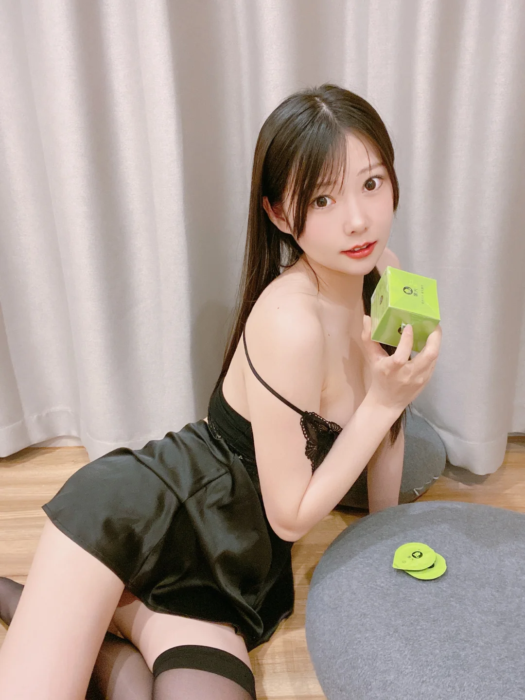 香草喵露露 - No.068 大象黑色吊带睡衣 [25P-72MB] tg@simisebaisi 【丝足阁】009.webp